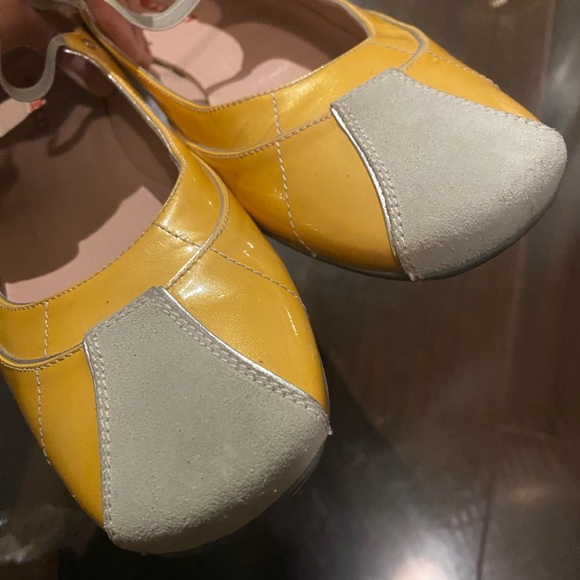 Prada . - Picture 5 of 5